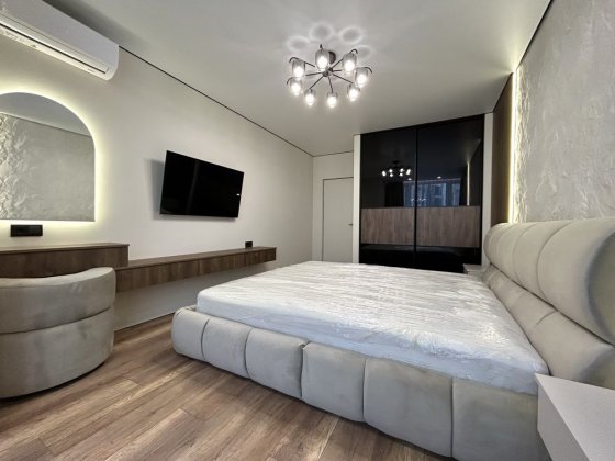 Продам шикарну, 3-кімнатну квартиру біоя міського озера ! Івано-Франківськ