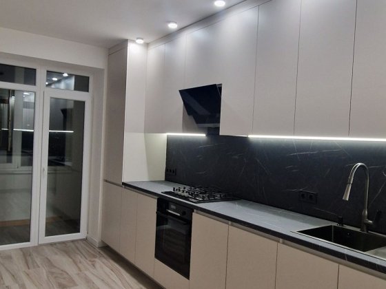 ! Власник!  З видом на ріку 1 км.квартира, продаж! Ивано-Франковск