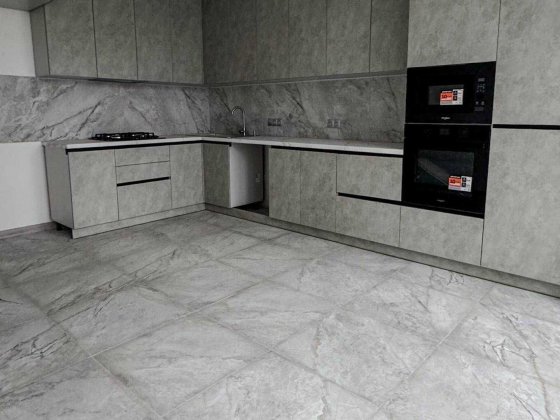 Продам 2кім Квартиру в Центрі Міста на другому поверсі Івано-Франківськ