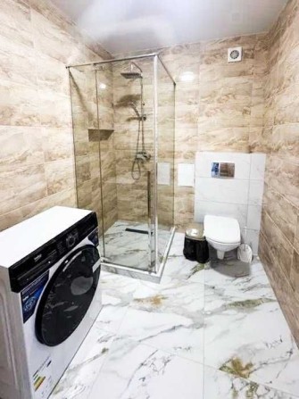 Продам 1 кім квартиру з ремонтом  по ціні нижче ринкової - фото 1