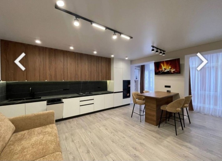 Однокімнатна квартира -студія Містечко центральне  Височана 18 - фото 1