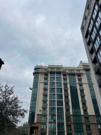 Здана 1-кім квартира еліт класу, біля міського озера. Постанови Єоселя - фото 1