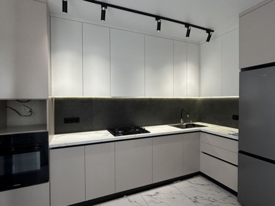 Євро 2к з новим ремонтом в центрі! Газ! Держ програми! Без комісії! Ирпень