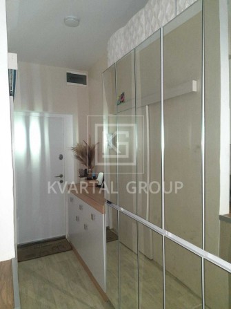 Продаж квартири-студії зі свіжим ремонтом та виходом на терасу. - фото 1