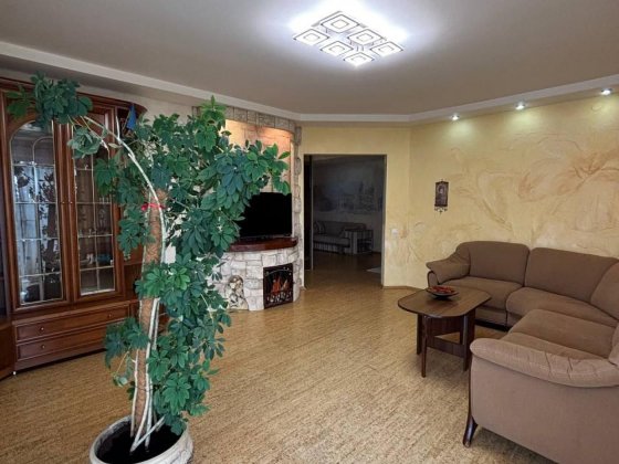 3кім.квартира в будинку з відеонаглядом на вул.Биха. Івано-Франківськ