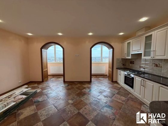 Простора 2-рівнева квартира 133 м2 з якісним ремонтом Івано-Франківськ