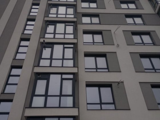 1-кімнатна в зданому будинку з частковим ремонтом Ивано-Франковск