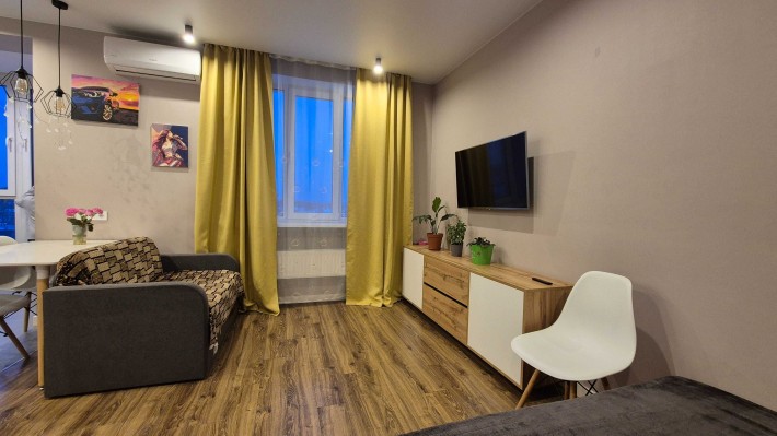 Продам 1к квартиру з ремонтом в центрі міста! - фото 1