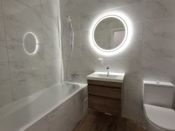 Двокімнатна з новим ремонтом, ніхто не жив! 7 км до Києва Ірпінь