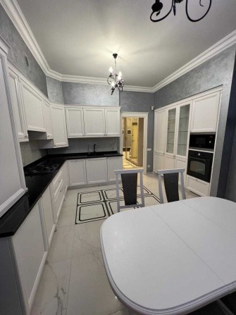 Продам трикімнатну квартиру в живописному ЖК бізнес класу «РічТаун» - фото 1