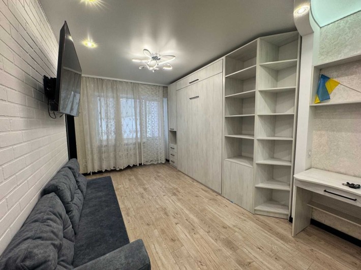 Продаж 1 кімнатної квартири з капітальним ремонтом/центр - фото 1