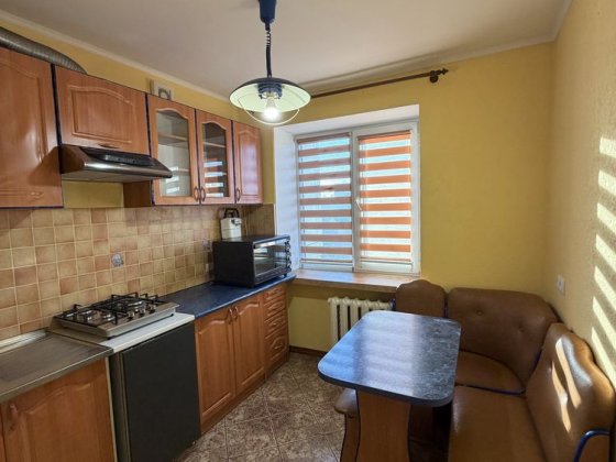 Затишна 2-кімнатна квартира по просп. Відродження Луцк