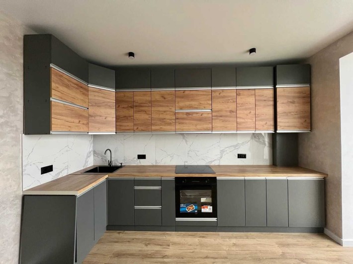 Терміново! Однокімнатна з ремонтом біля парку Шевченка - фото 1