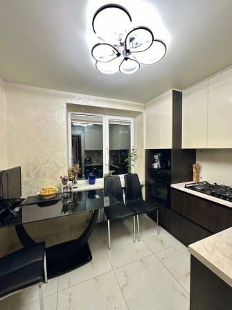 Квартира 2-кімн.з ремонтом на вул.Рівненська - фото 1