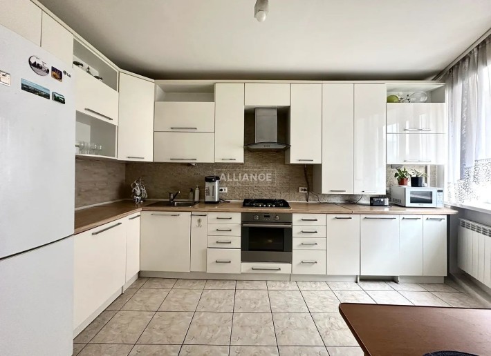 Повністю укомплектована 3кімнатна в центрі! Терміново - фото 1