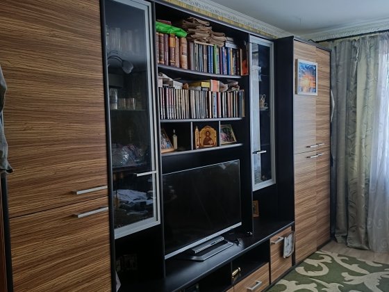 Продам четырех комнатную квартиру. Центр Кременчук