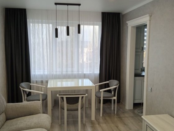 Продам 3-х комнатную квартиру по улице Кропивницкого, 129 квартал. Кривий Ріг