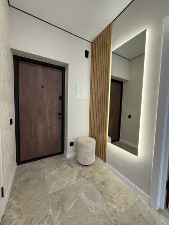 Продаж квартири з сучасним ремонтом! Все залишається! Топ локація! - фото 1