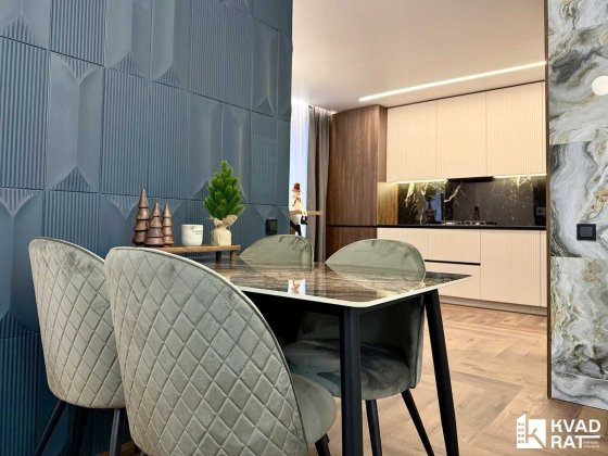 Дизайнерська 2 кімнатна квартира з великою кухнею-студією та балконом Івано-Франківськ