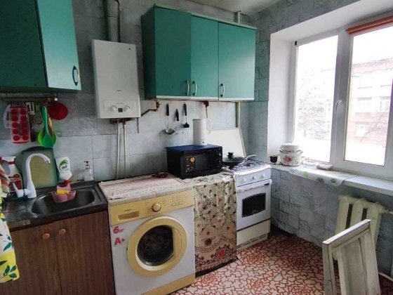 Продается 1 комнатная квартира в районе 97 квартала Кривой Рог