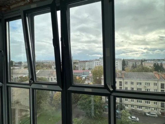 Продається 2-кімнатна квартира з панорамними вікнами Луцк
