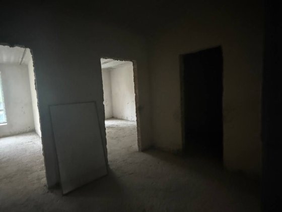 Продаж 1 км квартири поруч з озером Ивано-Франковск