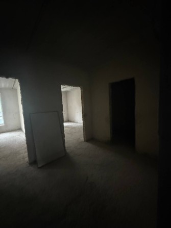 Продаж 1 км квартири поруч з озером - фото 1