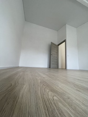 Евродвушка !! Квартира на власній ділянці+паркомісце всього за 58470$ - фото 1