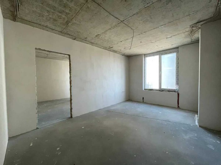 690$ м кв, квартира з частковим ремонтом - фото 1