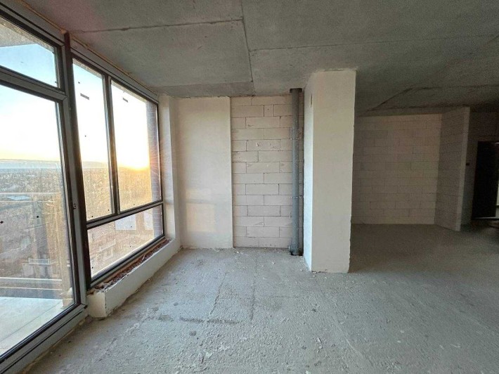 Манхеттен здана 1км квартира з ВИДОМ НА ОЗЕРО І ГОРИ - фото 1