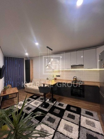 Двокімнатна з новим ремонтом - фото 1