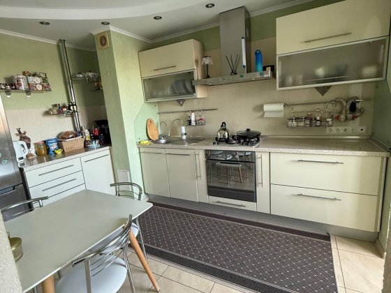 Квартира 3-кімнатна Кривой Рог