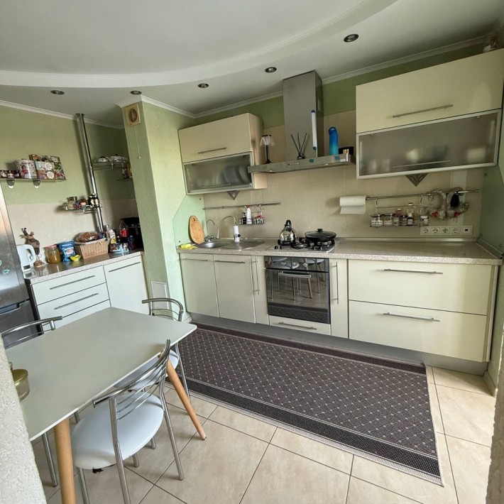 Квартира 3-кімнатна - фото 1