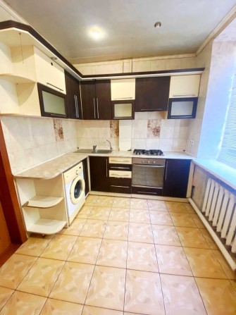 Продаж 2-х кімнатної квартири на Червоній - фото 1