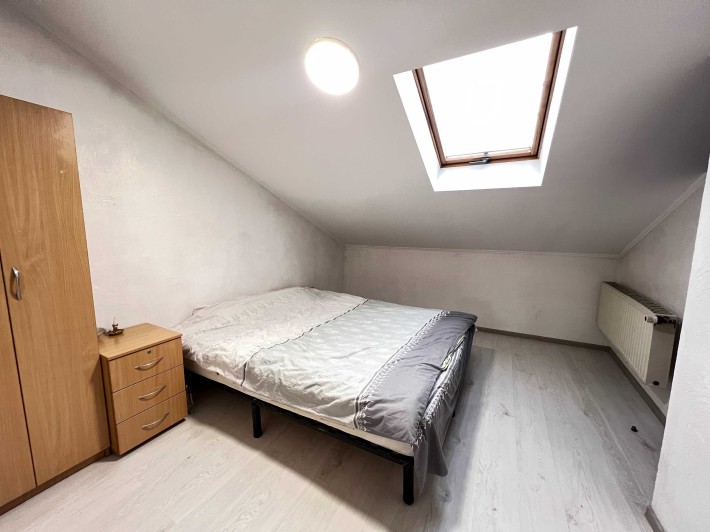 Продається 4к квартира в ЦЕНТРІ з меблями та ремонтом - фото 1