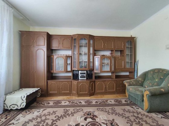 Трикімнатна квартира з меблями і технікою на 4 поверсі Івано-Франківськ