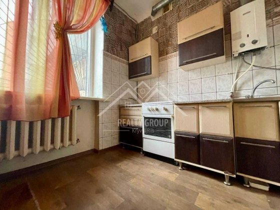 Продаж 2к сталінки поряд з парком 44 квартал Кривой Рог