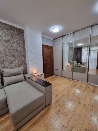 Євро 2к квартира з ремонтом біля парку Мама - фото 1