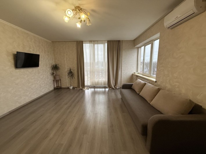 Велика квартира в центрі міста! Підземний паркінг! - фото 1