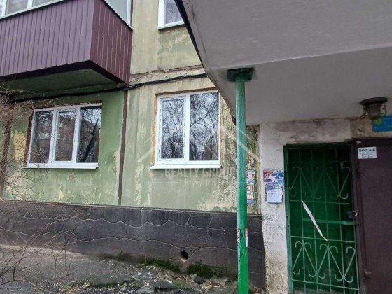 Продаж теплої 2 кімнатної квартири в районі автовокзалу. Кривой Рог