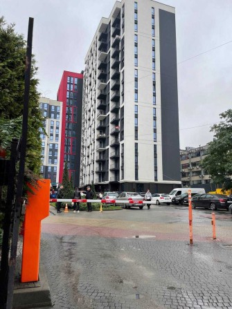 Продаж видової 2 к. квартири в центрі! - фото 1