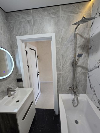 Без комісії! Топ локація! Квартира з новим ремонтом - фото 1