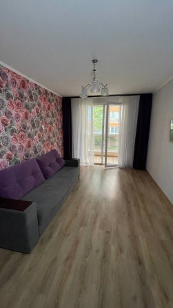 Продається двокімнатна квартира з мінімальним оформленням - фото 1