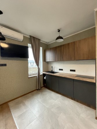 ТОП ціна! Квартира з ремонтом, поряд з Києвом! - фото 1