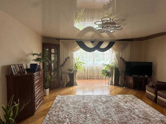 Продаж 3-х кімнатної квартири з ремонтом постанови єВідновлення Івано-Франківськ