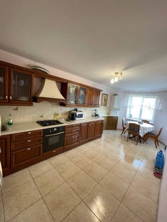 Продам велику 3-х кімнатну квартиру з ремонтом - фото 1