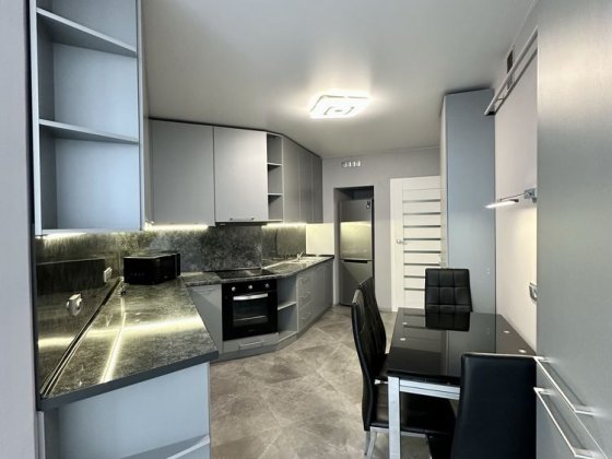 Квартира 2-кімн.з ремонтом та меблями в центрі Луцька Луцк