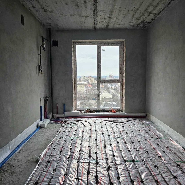 Продам готову 1к квартиру в центрі вул. Бандери, видова на місто - фото 1