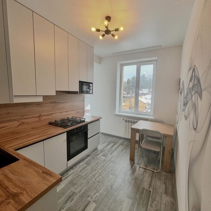 Продаю квартиру з новим РЕМОНТОМ! Площа 40м2, ГАЗОВЕ опалення - фото 1