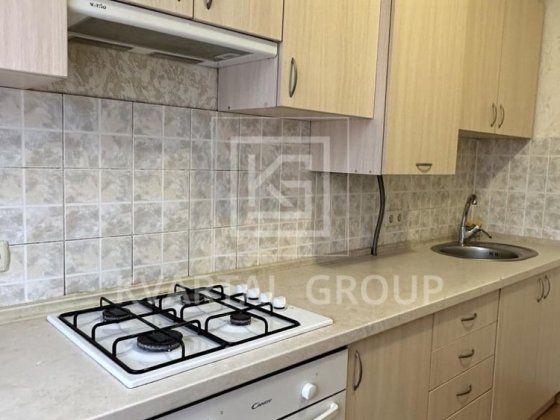 Продаю квартиру з ГАЗОВИМ опаленням біля Податкової. 4 поверх Ирпень